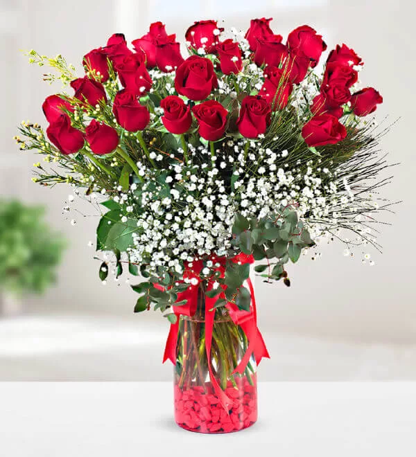 30 Kırmızı Gül Vazosu